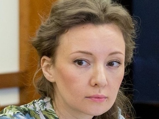 Кузнецова предложила расширить пособия 10000 на детей для 16-17 лет Кузнецова предложила расширить пособия 10000 на детей для 16-17 лет