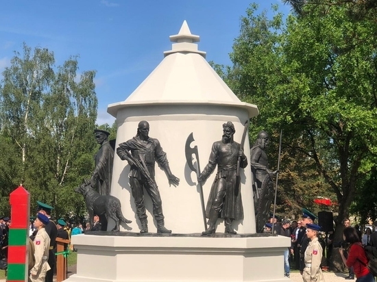 У псковского памятника пограничникам появится подсветка