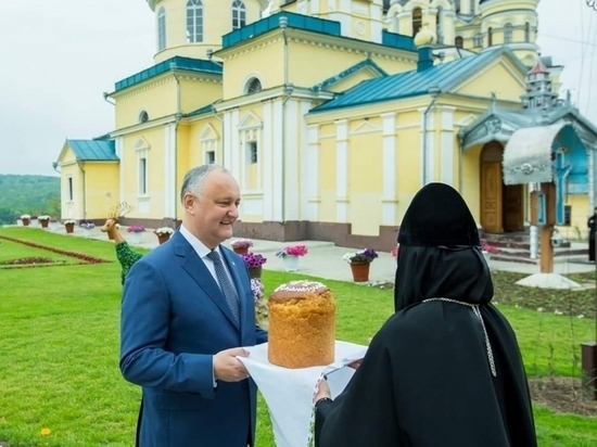 Игорь Додон: «С верой в душе мы преодолеем все беды и невзгоды!» Игорь Додон: «С верой в душе мы преодолеем все беды и невзгоды!»
