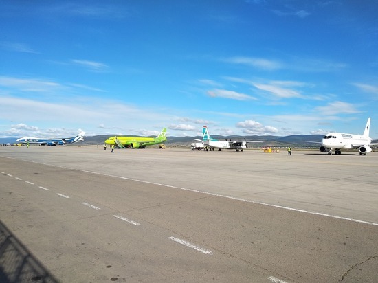 В аэропорту «Байкал» сегодня наблюдался непривычный аншлаг