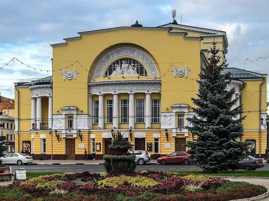 Волковский театр сдвинул все премьеры на ноябрь