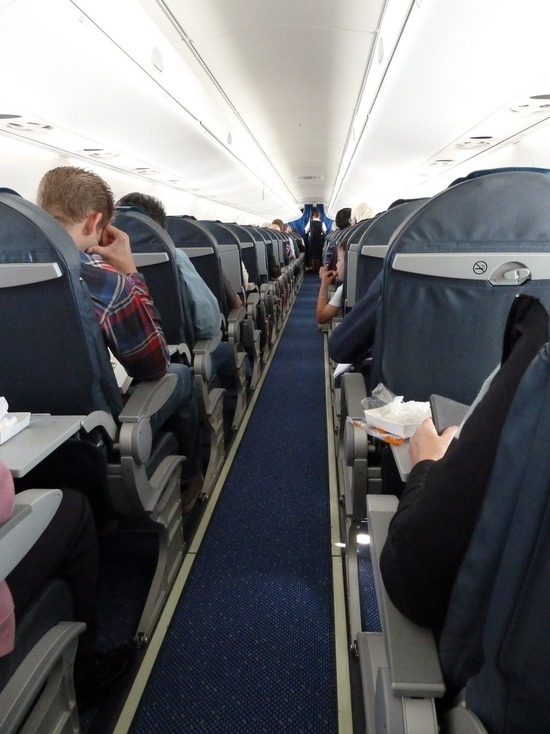 Пассажир рейса Красноярск - Хабаровск заплатит за курение на борту