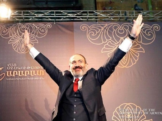 Премьер-министр Армении сообщил о заражении коронавирусом