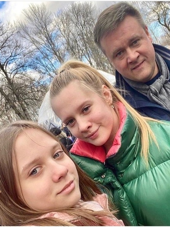 Любимов поделился архивными фото дочерей