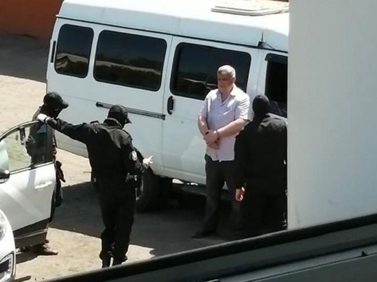 Главе Славгорода предъявили обвинение во взяточничестве и отправили под домашний арест