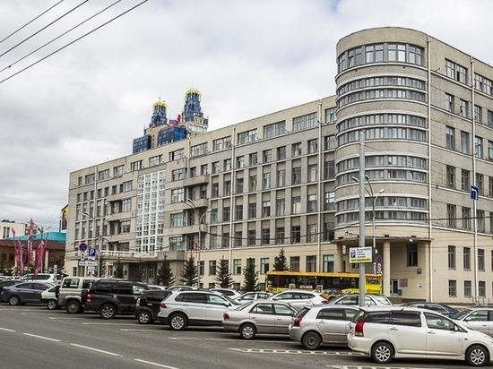 На Красном проспекте Новосибирска заработали платные парковки