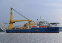 Источник в "Газпроме" пояснил, что "санкционные риски в связи с работой судна нивелированы".