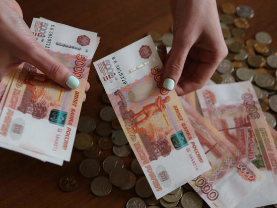 В регионе президентские 10 тысяч рублей выплатят 320 тысячам детей В регионе президентские 10 тысяч рублей выплатят 320 тысячам детей