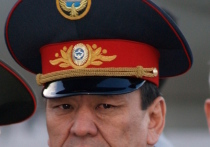 Молдомуса Конгантиев обвинялся в превышении полномочий во время апрельской революции 2010 года, участники событий тех дней были против оправдательного приговора в предыдущих инстанциях