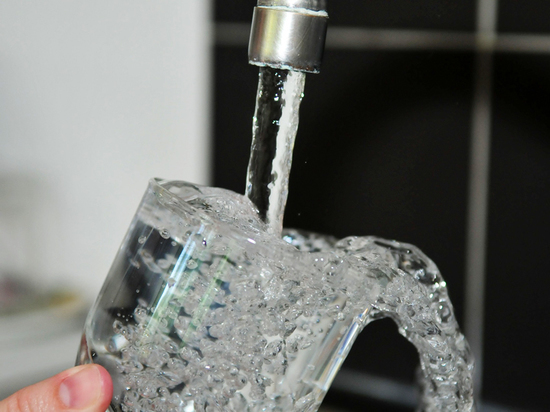 Мосводоканал: пить воду из-под крана можно