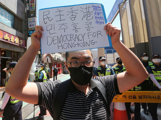Китай готовится к войне из-за Гонконга и Тайваня