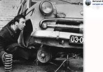 Редкое жанровое фото из серии «знаменитые советские артисты и их авто» появилось в сети