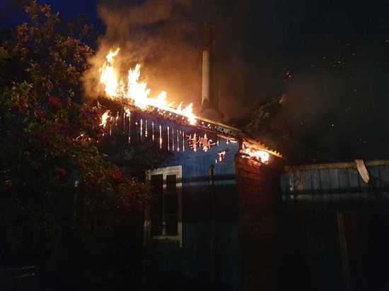 Пожилой мужчина сгорел в пожаре в своем доме в Рославльском районе