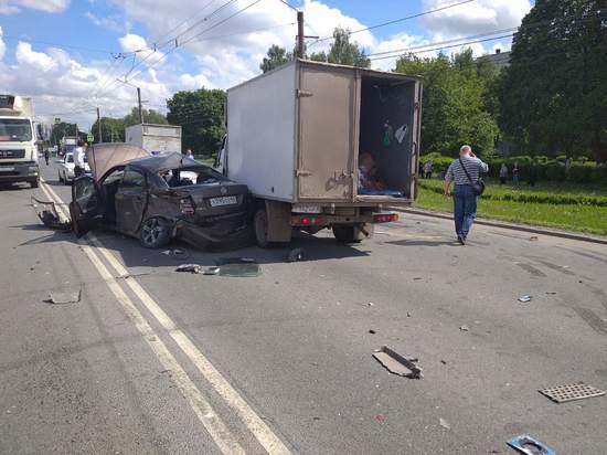 Массовая авария на Московском шоссе попала на видео