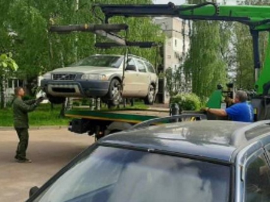 В Ярославле у злостного алиментщика арестовали автомобиль