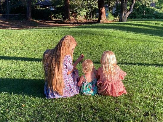 «Мы очень хотим домой»: красноярка с дочками застряла в обсерваторе по пути из США