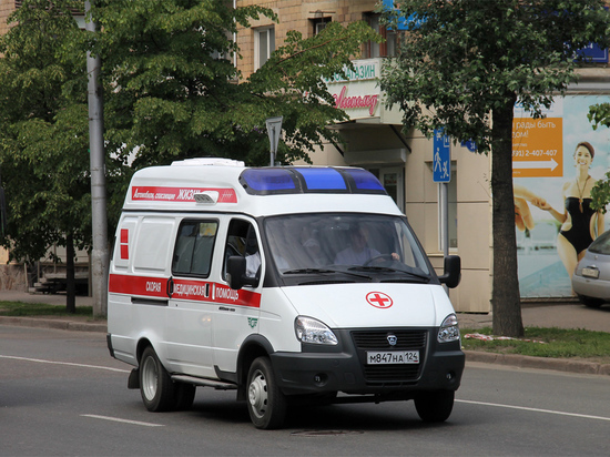 В Красноярске избили девушку-фельдшера скорой