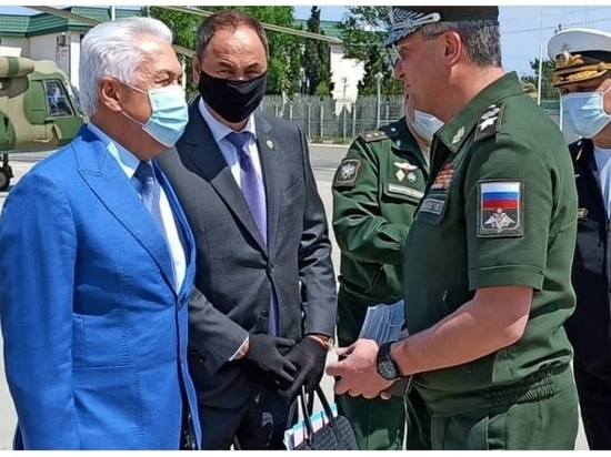 Глава Дагестана проверил медицинский центр в Дербенте