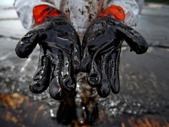 Стали известны подробности разлива нефти в Муравленко