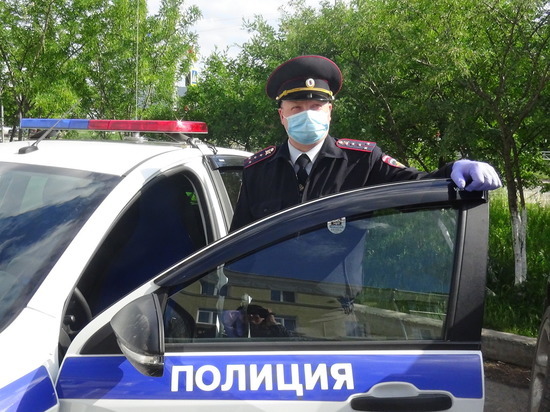 На мать из Каменска-Уральского, запершую ребенка в машине, составили протокол