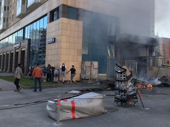 В Екатеринбурге в магазине "Магнит" произошел пожар