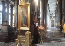 5 июня в Петербурге по решению губернатора Александра Беглова открылись храмы