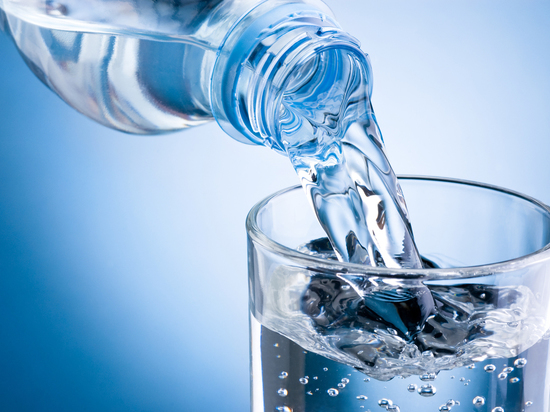 Как пить воду натощак правильно: советуют эксперты