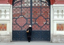 Руководитель синодального Отдела внешних церковных связей митрополит Иларион заявил, что в РПЦ намерены строго соблюдать масочный режим до момента отмены или дальнейшего ослабления карантинных мер