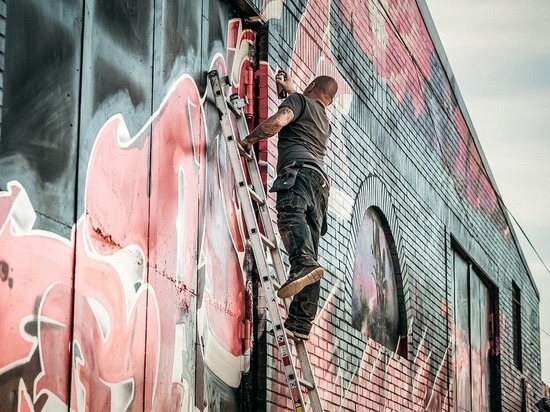 В Петрозаводске создадут граффити в честь Дня России