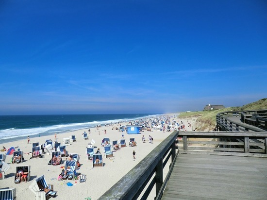 Германия: Отдыхать на пляже можно только воспользовавшись мобильным приложением
