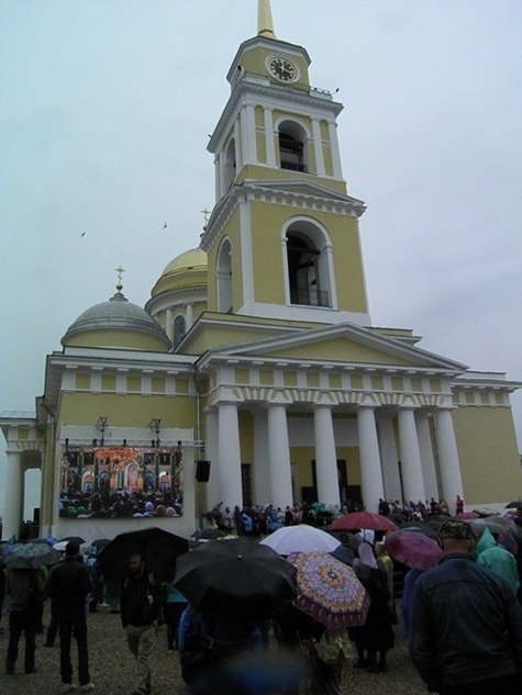 Большой церковный праздник: Тверская область отмечает 353-летие обретения мощей Нила Столобенского