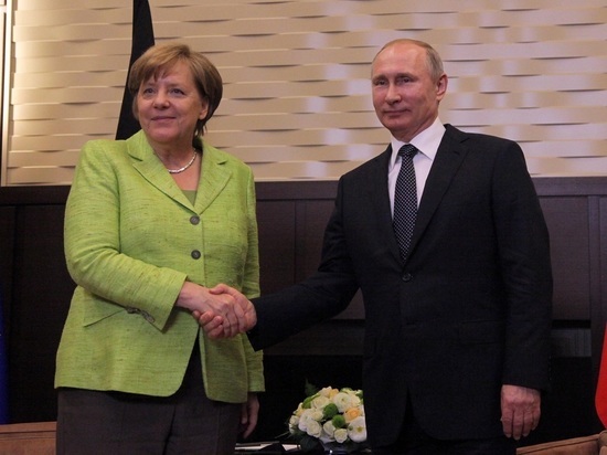 Меркель позвонила Путину и обсудила коронавирус с Украиной