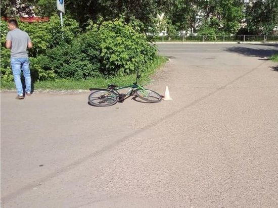 В Башкирии 20-летняя велосипедистка попала под машину