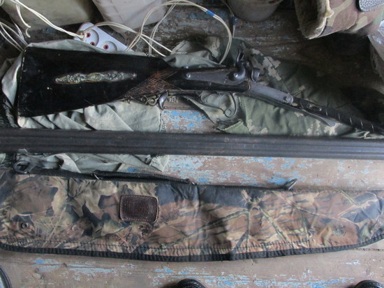В Илекском районе полицейские пресекли торговлю оружием
