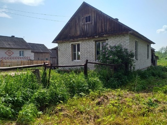 В Ярославской области приобрели жилье для многодетной семьи погорельцев