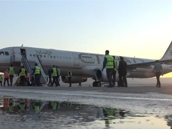 Помощь из ОАЭ прибыла самолетами на Северный Кавказ