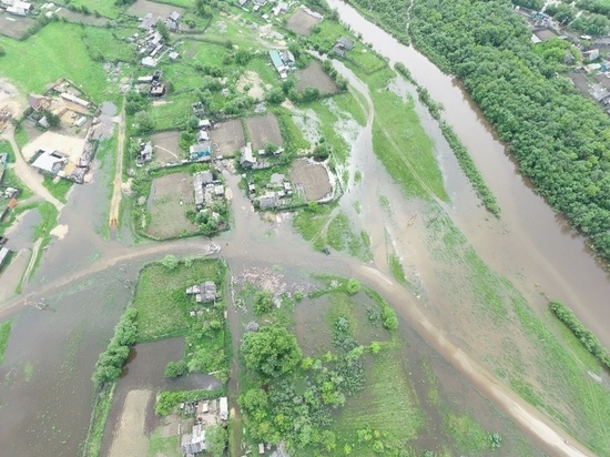 Некоторые районы Канска начало подтапливать рекой
