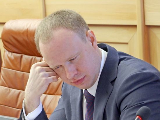 Прокуратура внесла представление в комиссию по этике о нарушениях в декларации главы фракции КПРФ Андрея Левченко