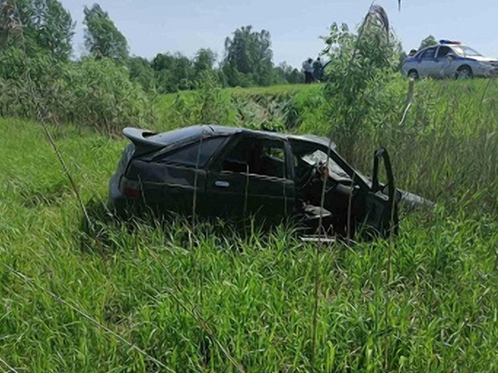 В Духовщинском районе водитель не справился с управлением и перевернулся в кювете