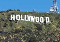 Чиновники здравоохранения округа Лос-Анджелес (штат Калифорния) разрешили киностудиям Голливуда возобновить работу над съемками фильмов с 12 июня, которые были прерваны из-за распространения коронавируса в Соединенных Штатах