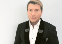 Телеведущий Иван Ургант выложил в Instagram совместное фото с певцом Николаем Басковым, который стал новым гостем его телешоу