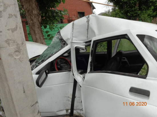 ДТП в Башкирии: водитель оказался зажат в автомобиле