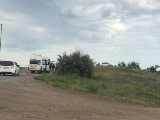 В Ростовской области два подростка на скутере пострадали в столкновении с маршруткой