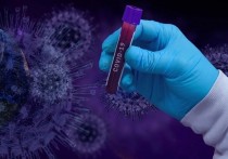 Американские ученые в ходе исследований обнаружили новый тест, который может диагностировать COVID-19 всего за 30 минут, анализируя образцы мочи, крови или слюны