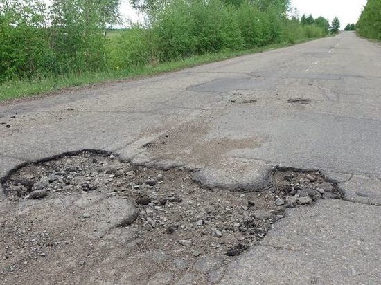 Жители села в Забайкалье бьют тревогу из-за грузовиков на дороге
