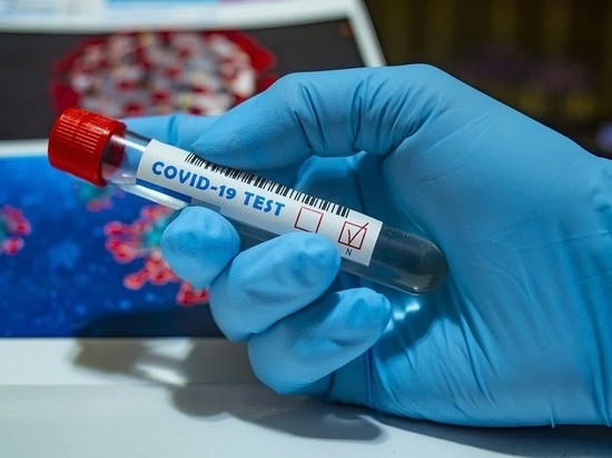 Борющихся с коронавирусом медиков наградят в Пскове