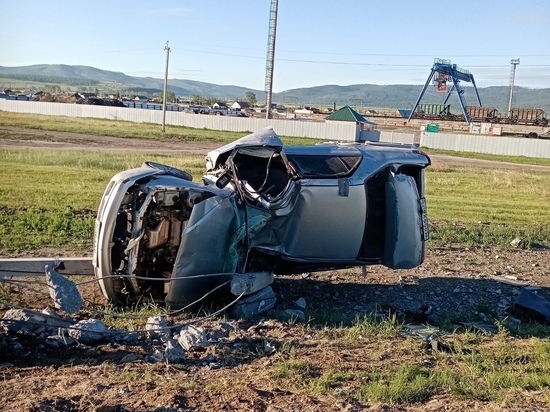Водитель перевернувшейся Toyota попал в больницу в Забайкалье