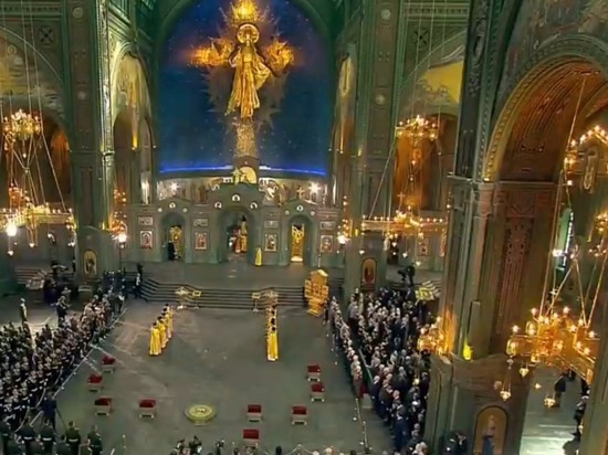 Патриарх Кирилл освятил открывшийся главный храм Минобороны