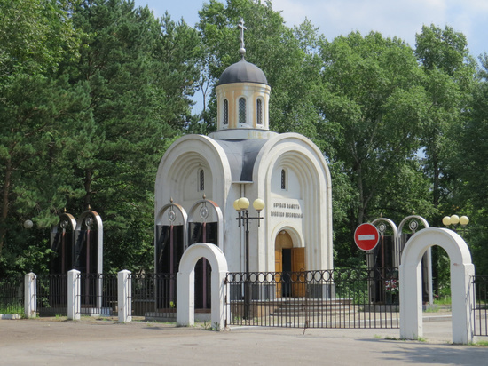 Центральное кладбище Хабаровска не могут защитить от вандалов