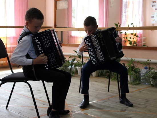 Школа искусств в Марий Эл получила музыкальные инструменты